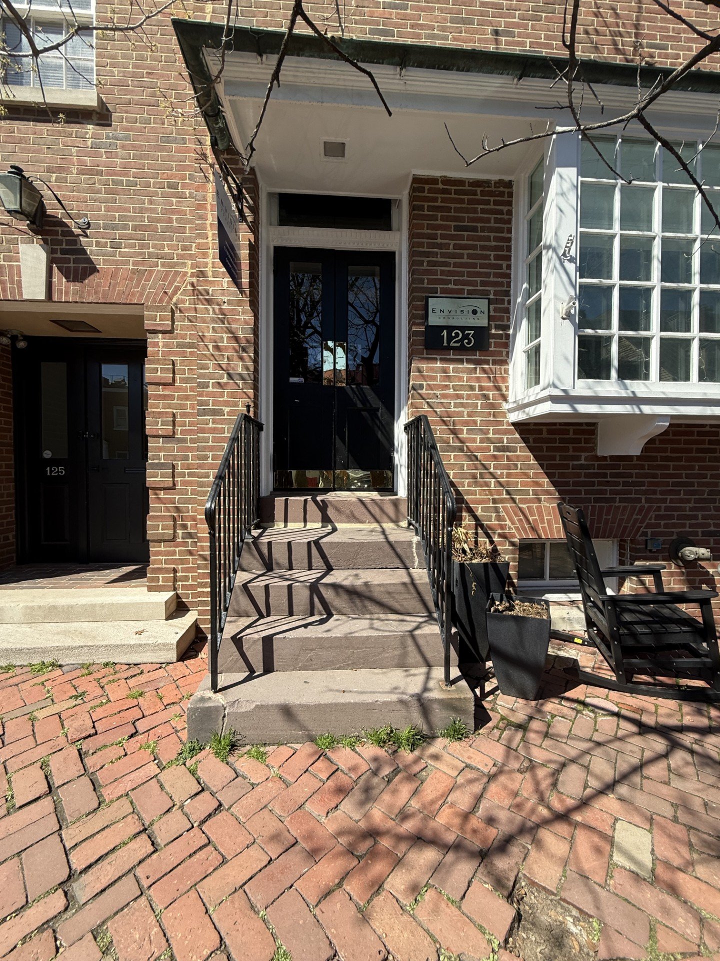 123 S Royal Street entrance